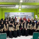 Dampingi Siswi Dalam Sosialisasi “Program Pendidikan Perempuan Pandai & Berdaya Literasi Keuangan & Digital”
